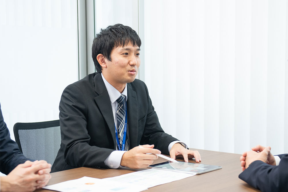 事務系総合職写真